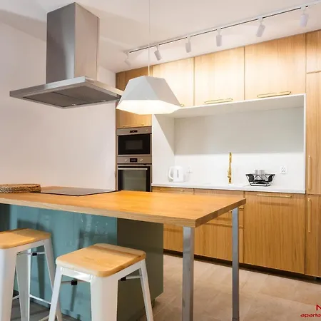 Nearto Old Town Vermelo Parking & Ac Appartement